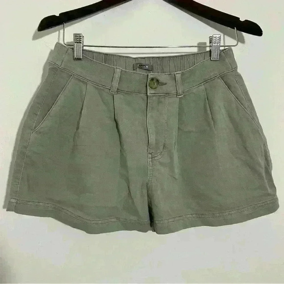 NWOT Maurices Khaki Shorts Size 6 - Picture 2 of 5